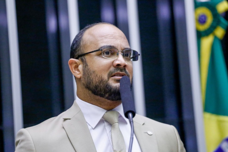 910fff99-887b-4c61-83c7-d34ae326b8fa